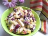 Салат из красной фасоли, сыра и яблок (экспресс-вариант)