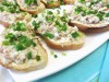 Бутерброды с печенью трески и горчичным соусом
