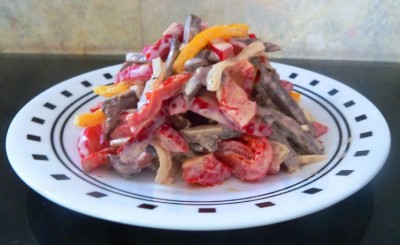Салат из свиного сердца с болгарским перцем и чесноком, рецепт с фото — горыныч45.рф