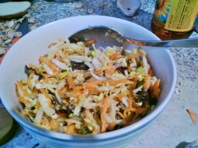 Салат из морской капусты с черносливом
