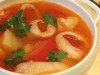 Легкий томатный суп с кальмарами