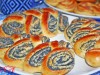 Плюшки-колоски с маком и сырной глазурью